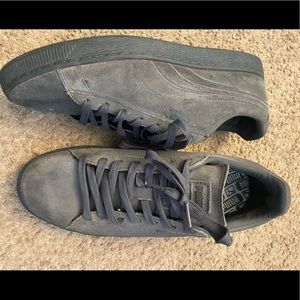 Men’s Puma shoes size 10.5